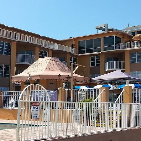 Seaspray Inn Beach Resort Palm Beach Shores Ngoại thất bức ảnh