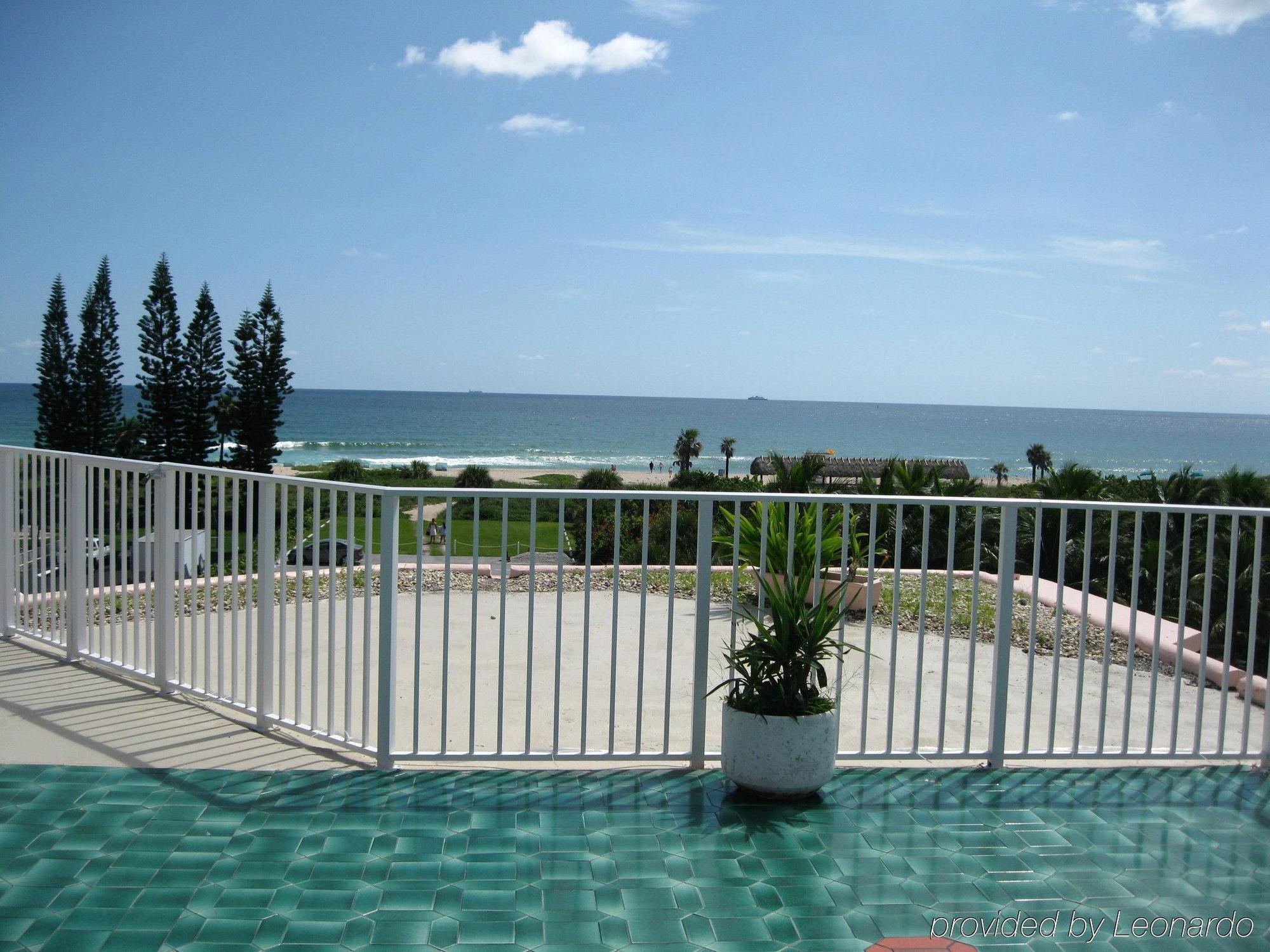 Seaspray Inn Beach Resort Palm Beach Shores Tiện nghi bức ảnh