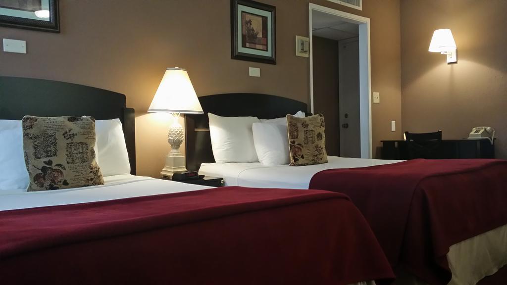 Seaspray Inn Beach Resort Palm Beach Shores Ngoại thất bức ảnh