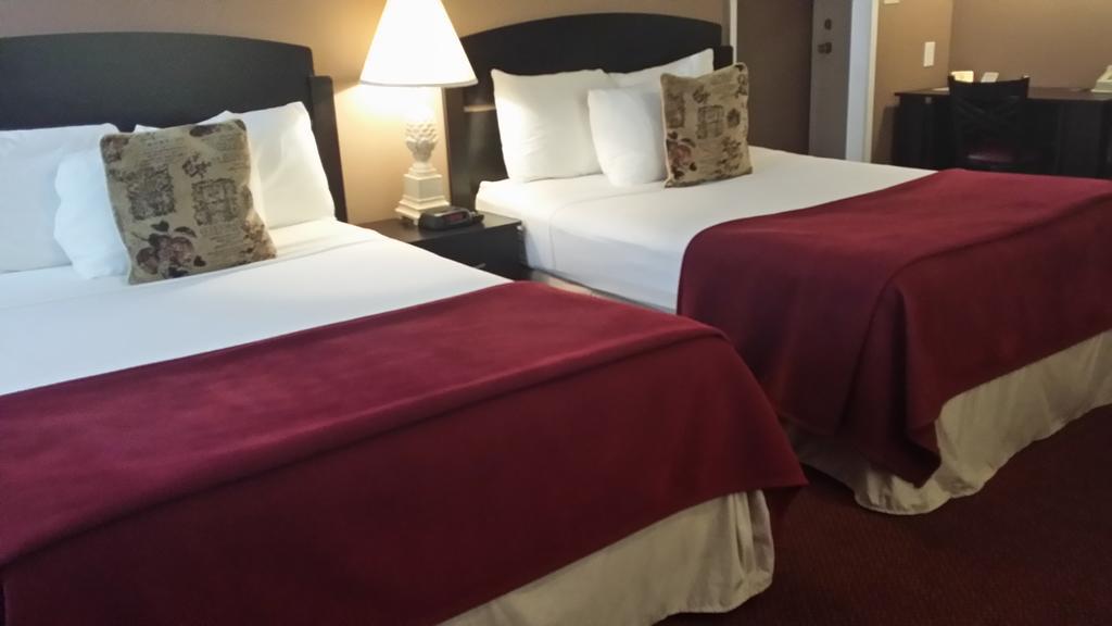 Seaspray Inn Beach Resort Palm Beach Shores Ngoại thất bức ảnh