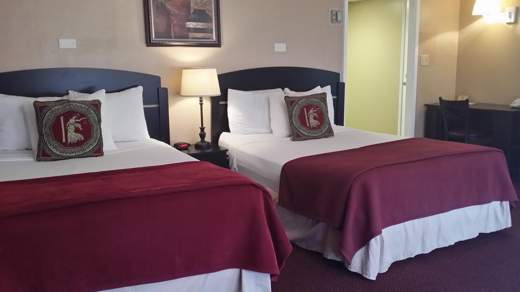 Seaspray Inn Beach Resort Palm Beach Shores Ngoại thất bức ảnh