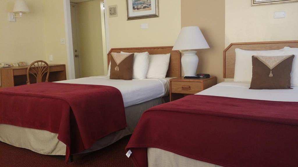 Seaspray Inn Beach Resort Palm Beach Shores Ngoại thất bức ảnh