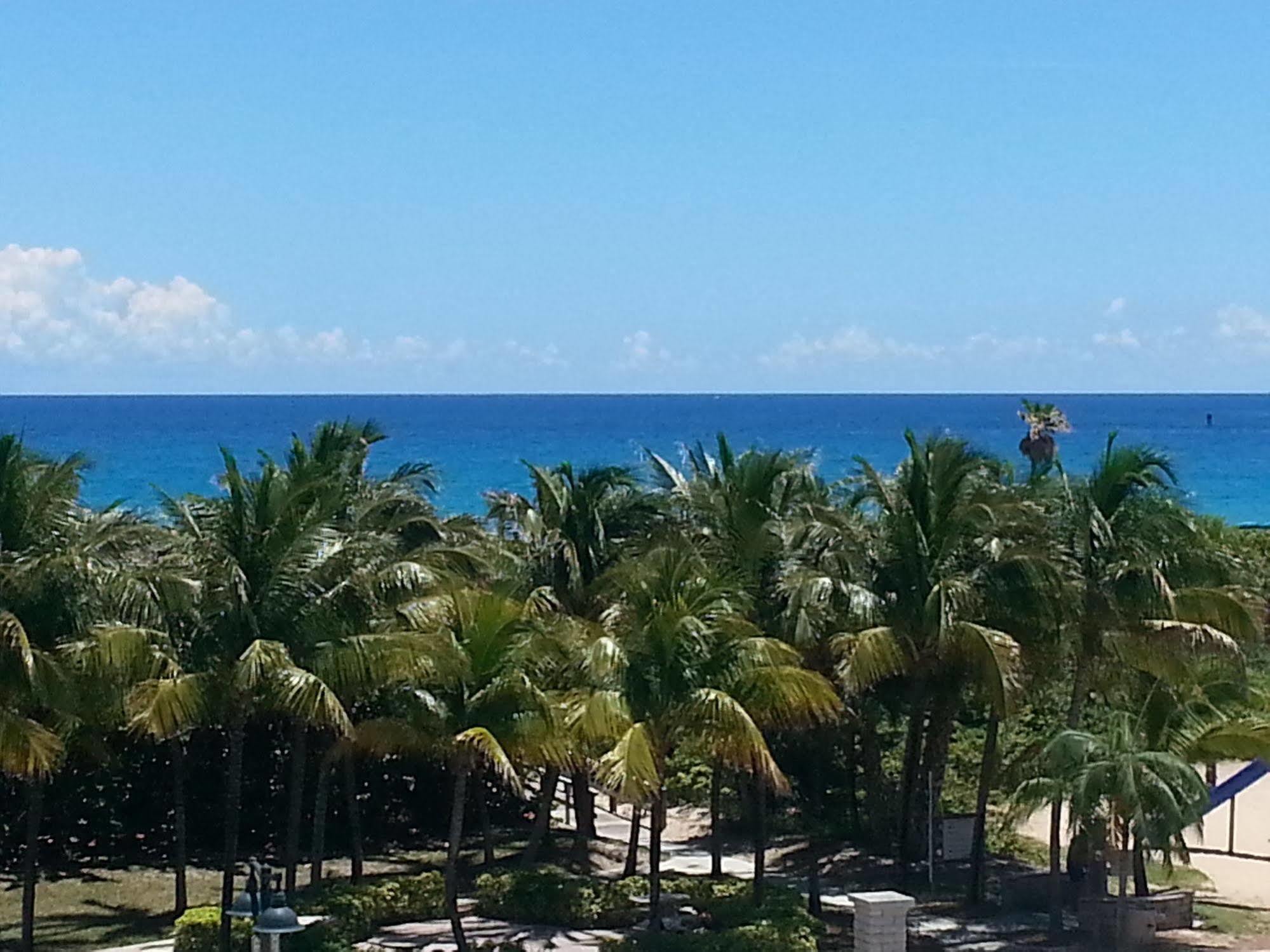 Seaspray Inn Beach Resort Palm Beach Shores Ngoại thất bức ảnh