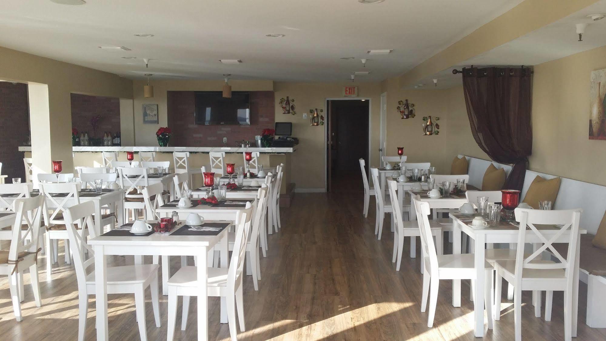 Seaspray Inn Beach Resort Palm Beach Shores Ngoại thất bức ảnh
