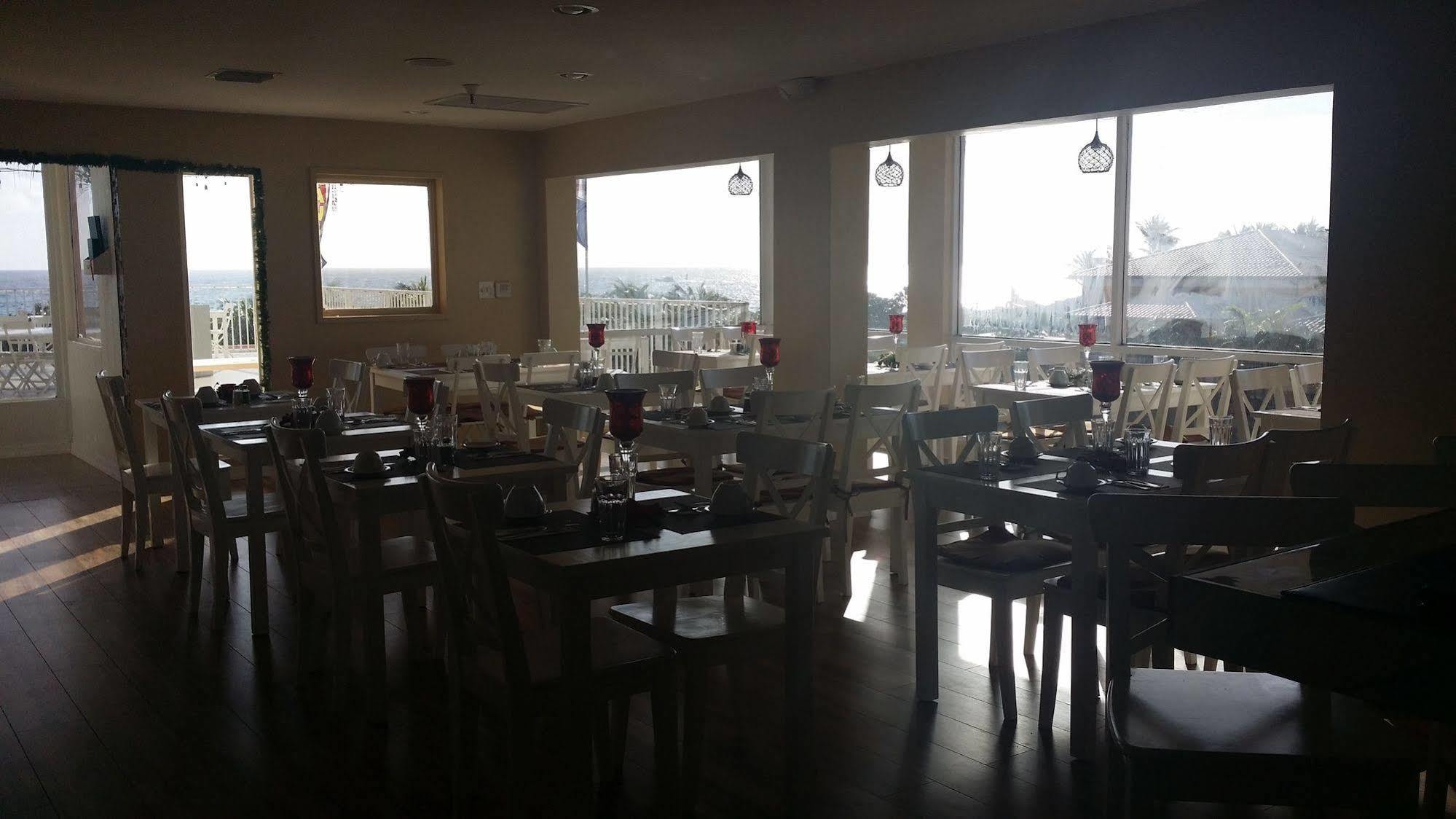 Seaspray Inn Beach Resort Palm Beach Shores Ngoại thất bức ảnh